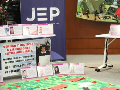 Madres de falsos positivos, víctimas de ejecuciones extrajudiciales a manos del Ejército colombiano, hablaron en tribunal de paz
 