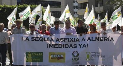 Representantes de las organizaciones agrarias en la manifestaci&oacute;n.