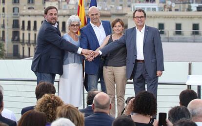 Junqueras, Muriel, Romeva, Forcadell i Mas, a l'acte de presentació.