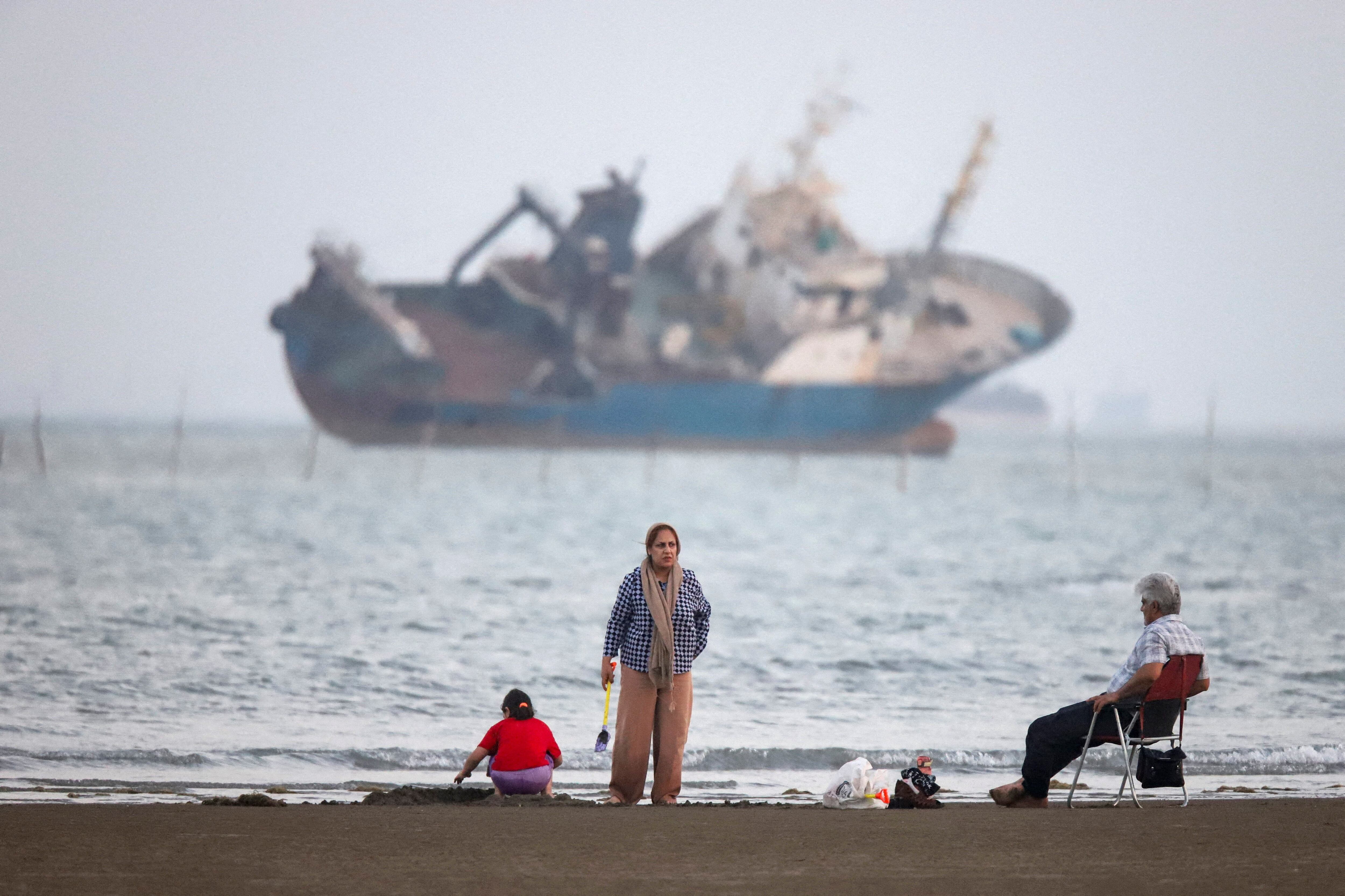 Reparar la industria petrolera del golfo Pérsico requerirá “decenas de miles de millones”, según la AIE 