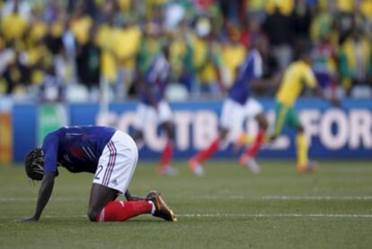 El futbolista francés Sagna en un momento del partido contra Sudáfrica.