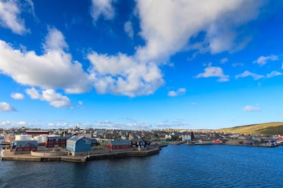 El puerto de Lerwick (en la isla de Mainland), donde vive un tercio de la población de las Shetland, se construyó gracias a la industria del arenque.