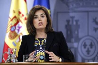 La vicepresidente Soraya Sáenz de Santamaría durante una rueda de prensa posterior a la reunión del Consejo de Ministros. EFE/Archivo