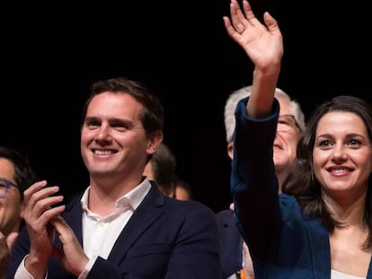 Albert Rivera e In&eacute;s Arrimadas, este domingo en Barcelona en la presentaci&oacute;n de las listas electorales.