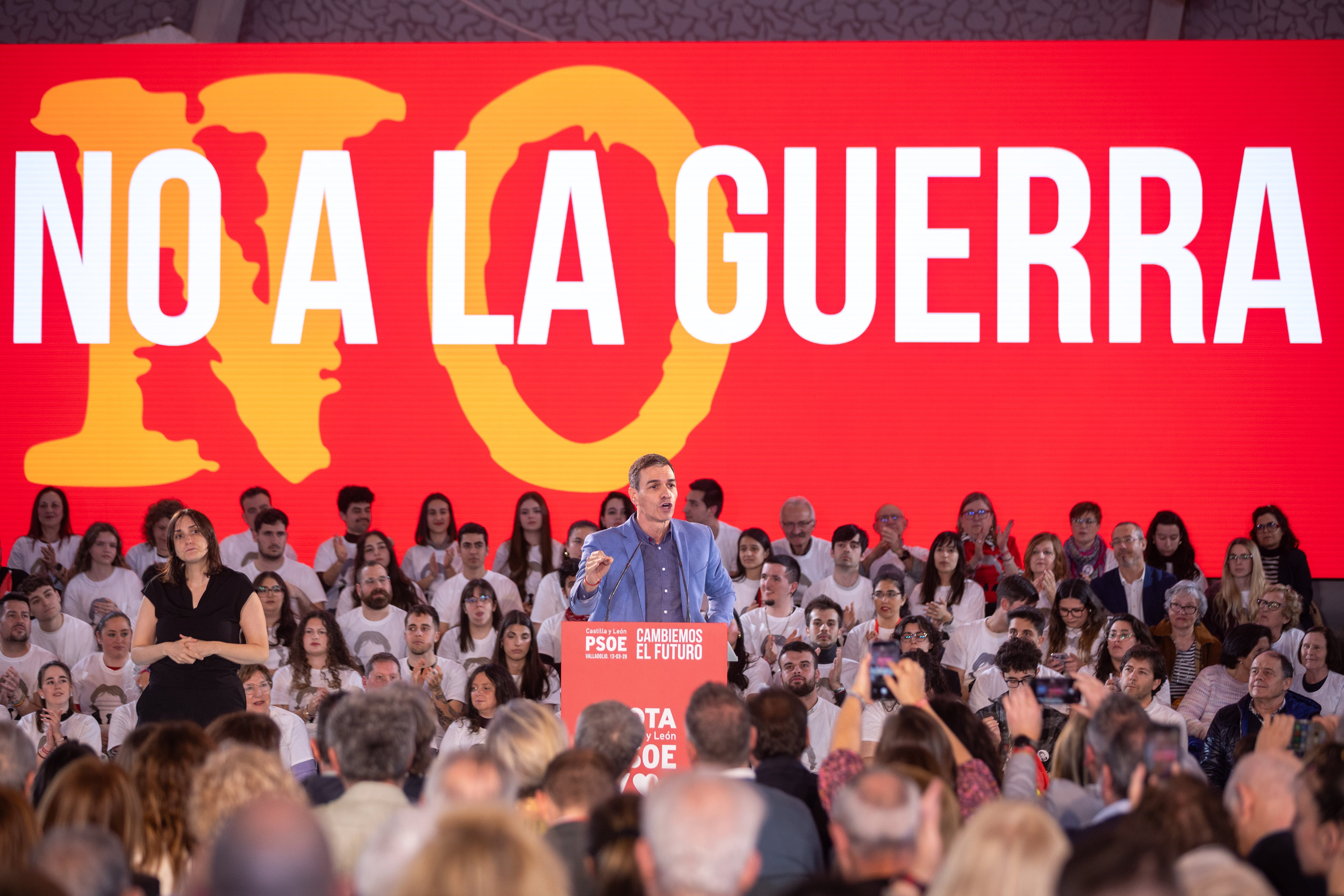 Pedro Sánchez en el cierre de campaña en Castilla y León.