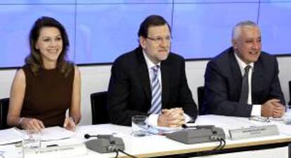 El jefe del Gobierno, Mariano Rajoy (c), durante la reunión de la Junta Directiva Nacional del PP, el máximo órgano del partido entre congresos.