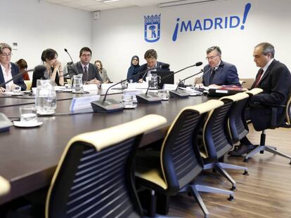 Comisi&oacute;n de investigaci&oacute;n de la deuda del Ayuntamiento de Madrid, con la ausencia del PP.