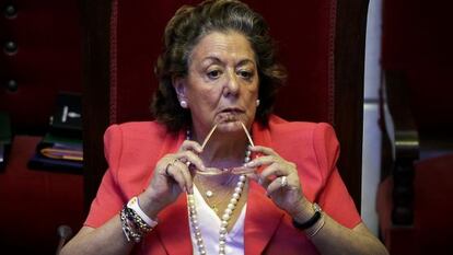 La alcaldesa de Valencia, Rita Barberá, este viernes durante el pleno municipal.