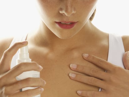 Estos productos cosméticos ofrecen soluciones concretas para cuidar la piel del cuello y el escote. GETTY IMAGES