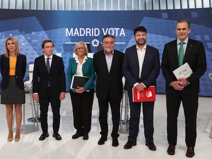 Desde la izquierda, Saavedra (Ciudadanos), Martínez-Almeida (PP), Carmena (Más Madrid), Hernández (PSOE), Sánchez-Mato (Madrid en Pie) y Ortega Smith (Vox), antes del debate.