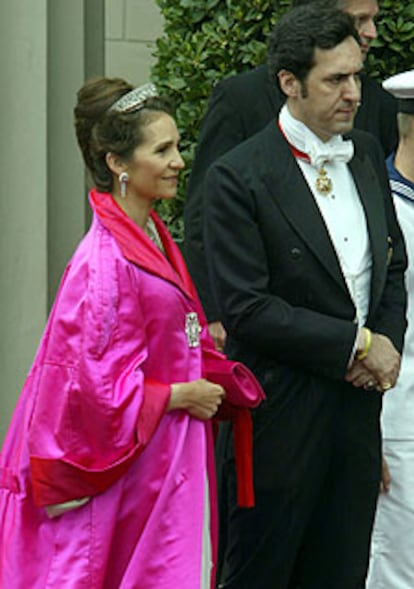 Los duques de Lugo, la infanta Elena y Jaime de Marichalar, a su llegada al enlace.