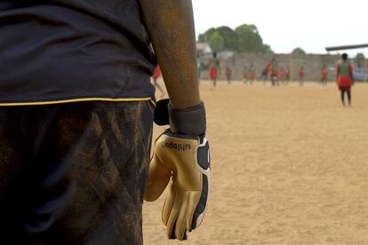 En 2019 se celebrará el Mundial de Fútbol femenino en Francia. El contraste con la atención recibida por el masculino es claro. La escasa difusión de la FIFA y de las campañas publicitarias no son una novedad para las jugadoras profesionales, que ya están acostumbradas a esta falta de atención.