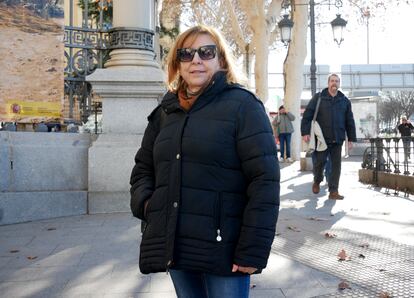 Isabel Navarro, 52 años, agricultora de almendros, olivares y cultivos de vid en Valencia.