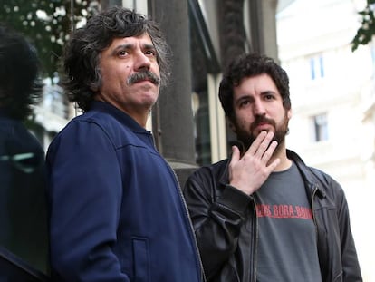 Sergio Vinad&eacute; (i) y Sebas Puente (d), miembros de la banda zaragozana Tachenko.