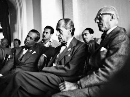 Sert, Gropius i Le Corbusier, d'esquerra a dreta, cap al 1949.