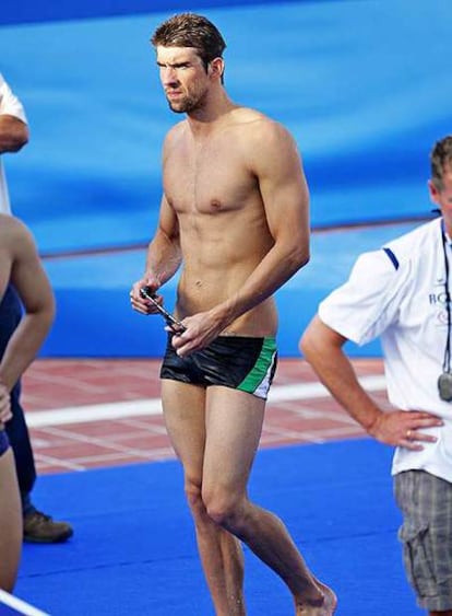 Phelps, ayer en Roma con un bañador tradicional.