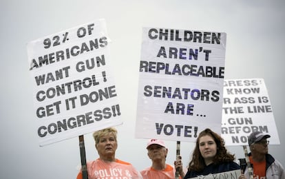 Protestan en Estados Unidos por leyes más estrictas sobre armas de fuego y en contra la violencia armada.