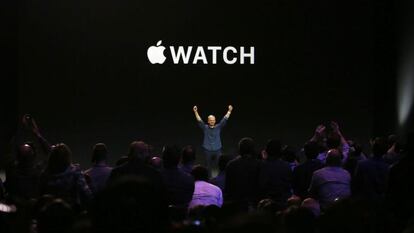El consejero delegado de Apple, Tim Cook, en el momento de presentar el Apple Watch