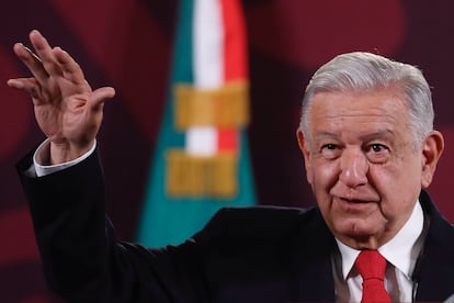El presidente de México, Andrés Manuel López Obrador,  durante la conferencia de prensa este lunes en el Palacio Nacional.