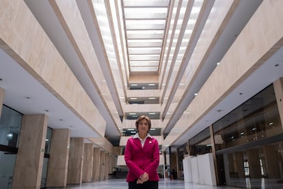 Julia Miranda durante la entrevista para EL PAÍS en las oficinas del Congreso de la República, en Bogotá, el 1 de agosto de 2022.