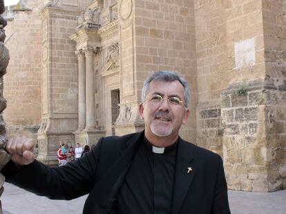 El vicario general de la Diócesis de Almería, Tomás Cano.