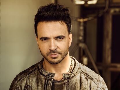 Luis Fonsi en una imagen promocional de 2020.