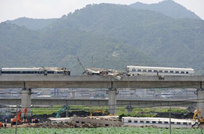Vista general de la zona en la que se produjo el choque de los dos trenes de alta velocidad chinos.