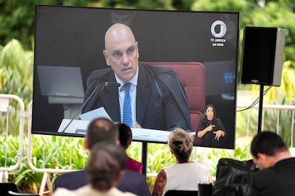 El juez Moraes, fotografiado durante una vista judicial el pasado marzo, era uno de los altos cargos en la mira del grupo desarticulado este miércoles por la Policía Federal.