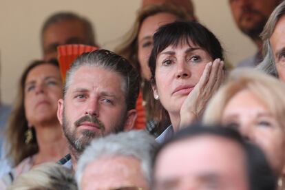 Carmen Martínez Bordiú y Timothy McKeague, durante la corrida.