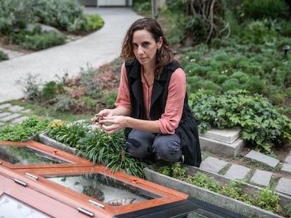 Malena Martínez en el jardín de sala Mater, en Lima.