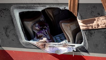 La interventora del Alvia: “Es un golpe superimportante. He perdido el conocimiento”; Renfe: “No te preocupes, te voy mandar sanitarios”