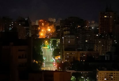 Explosión de un dron durante un ataque ruso sobre Kiev, este martes. 