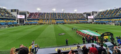 Así lucía el estadio Ramón Carranza en el último encuentro disputado allí con público, el 29 de febrero de 2020, ante la UD Almería.