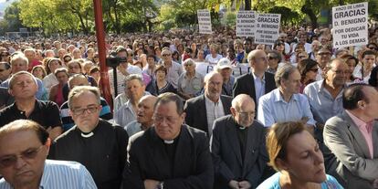 Concentraci&oacute;n en 2011 de apoyo al cura Moure tras ser condenado.