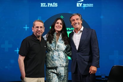 De izquierda a derecha: Rafael Narbona, Adriana Ugarte y Federico Linares, fotografiados antes del desayuno Tendencias en Madrid.