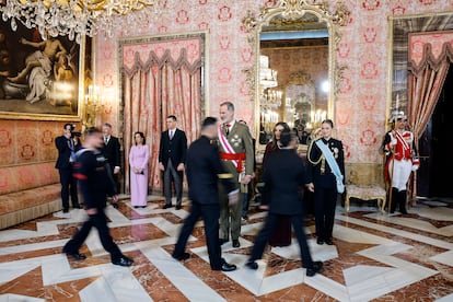 Los Reyes y la Princesa, durante el besamanos.