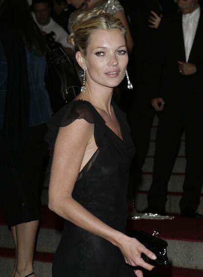 Kate Moss en la inauguración de la exposición de Paul Poiret en el Metropolian Museum de NY.