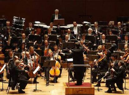 Un concierto de la Orquesta Sinfónica de Euskadi en el Euskalduna. La Sinfónica recibirá el año entrante de Cultura casi ocho millones de euros.