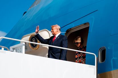 El expresidente de EE UU, Donald Trump, a su llegada a Florida, este miércoles, tras abandonar la Casa Blanca.