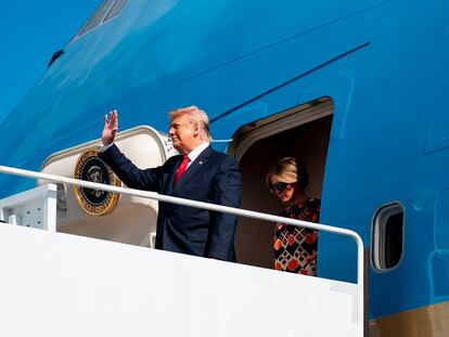 El expresidente de EE UU, Donald Trump, a su llegada a Florida, este miércoles, tras abandonar la Casa Blanca.