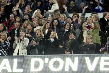 Las mujeres han ocupado el palco del Camp Nou