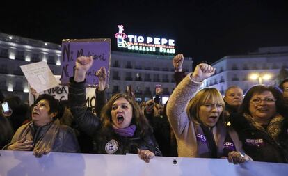 Manifestación con el lema 'Ni un paso atrás', a favor de los derechos de las mujeres y contra el discurso de Vox, el pasado 15 de enero, en la Puerta del Sol de Madrid.