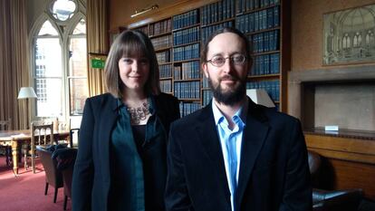 Los investigadores de Oxford Rachel Wood y Jonathan Duquette, cofundadores de Woolf University.