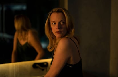 Elizabeth Moss, icono televisivo de la nueva televisión gracias a su papel protagonista en 'El cuento de la criada', revisita aquí el mito del hombre invisible añadiendo, precisamente, una lectura sobre el género.