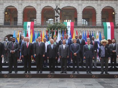 La foto de familia de los presidentes y cancilleres de América Latina y el Caribe que asistieron a la cumbre de la CELAC en Ciudad de México.
