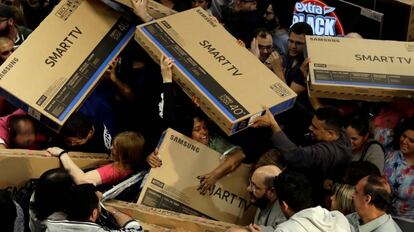 Compradores da Black Friday em São Paulo