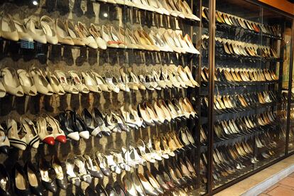Imagen de la colección de zapatos de Imelda Marcos, expuestos en un museo de Manila.