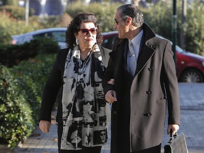 Consuelo Ciscar, exdirectora del IVAM, llega a los Juzgados de Valencia.
