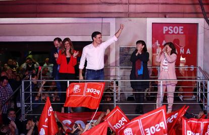 El candidato a la presidencia del Gobierno por el PSOE, Pedro Sánchez, durante su valoración de los resultados electorales.