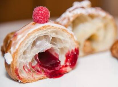 Croissant de crema de gerds de la pastisseria Canal.